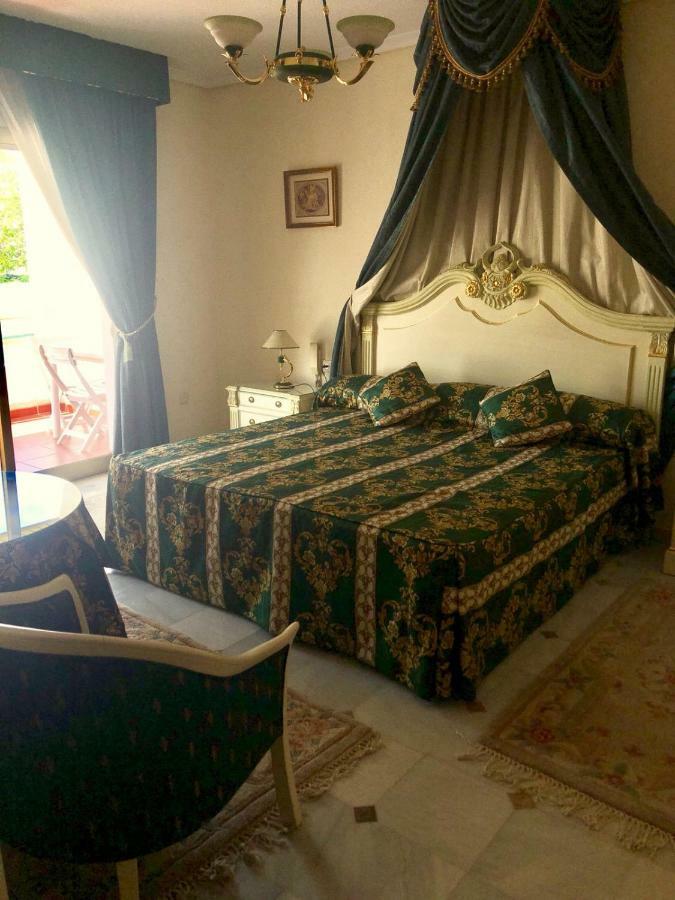 Apartament Riyadh House Marbella Zewnętrze zdjęcie