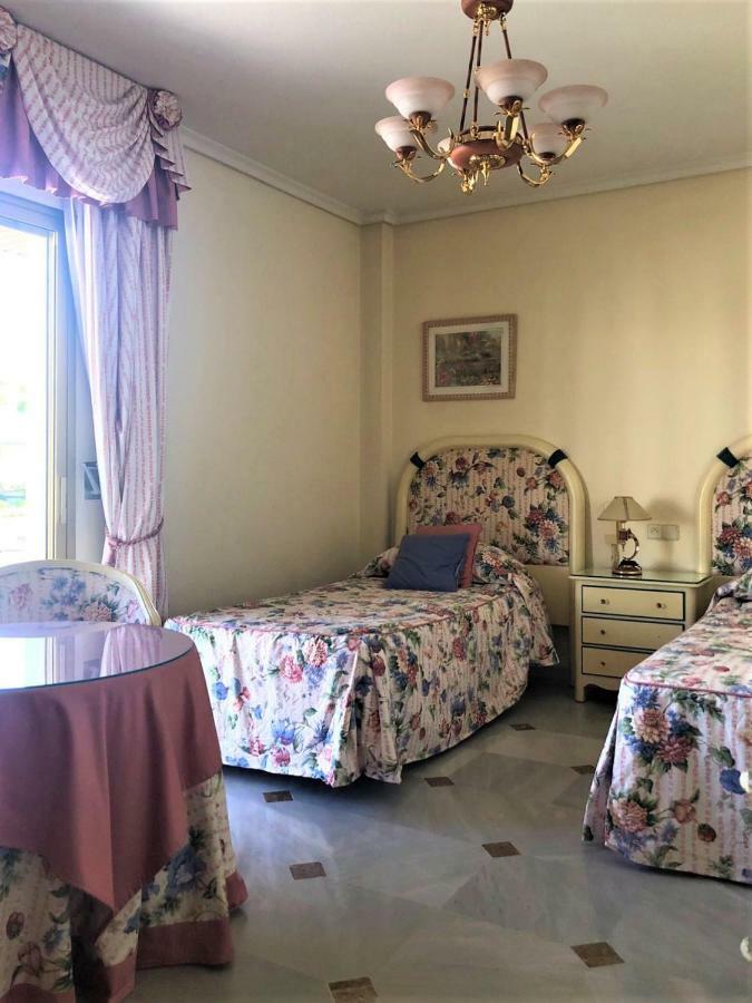 Apartament Riyadh House Marbella Zewnętrze zdjęcie
