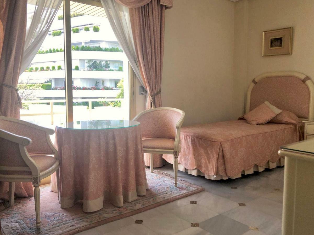 Apartament Riyadh House Marbella Zewnętrze zdjęcie
